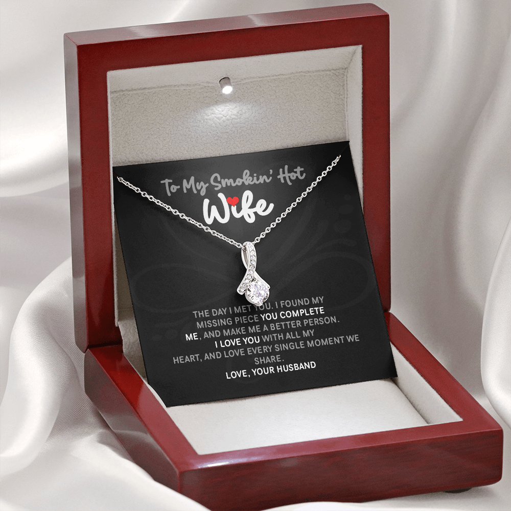 To My Smokin Hot Wife Alluring Beauty Necklace